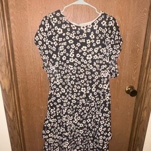 Who What Wear Black and Cream Floral Midi Dress